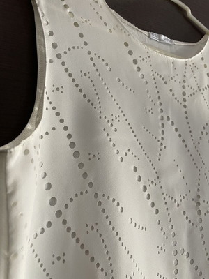 Zara white sleeveless top like new, size S