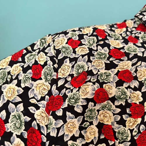 Vintage women’s shirt with shoulder pads like new