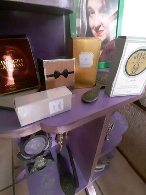 Vintage perfume boxes like new, pack of 5