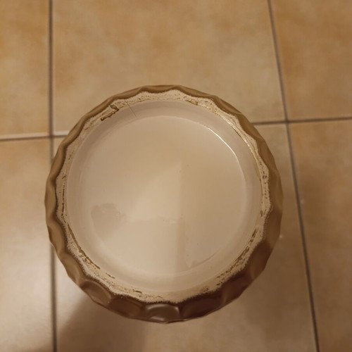 Decorative vase in gold color like new