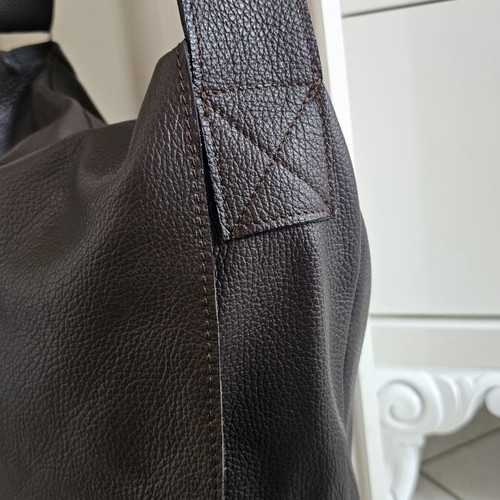 Leather shoulder bag like new, brown