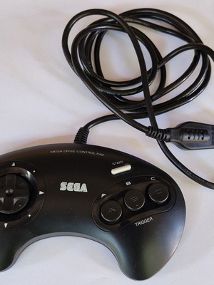 Sega Mega Drive Control Pad σαν καινούργιο με γκρι κουμπιά