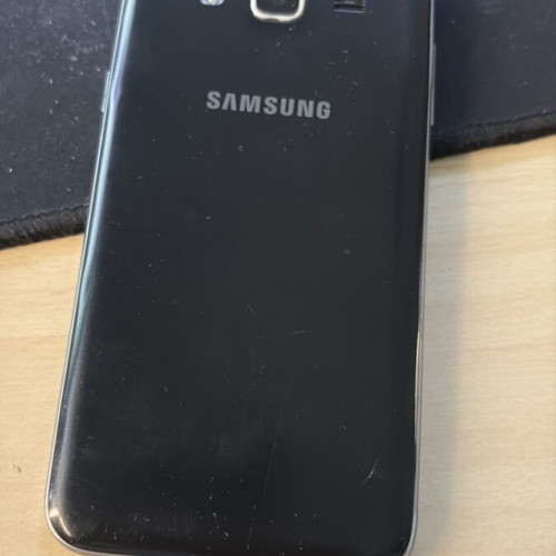 Samsung J3 2016 8GB used with original screen in gold color