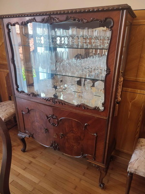Dining room display cabinet, dimensions 110x43x154 cm