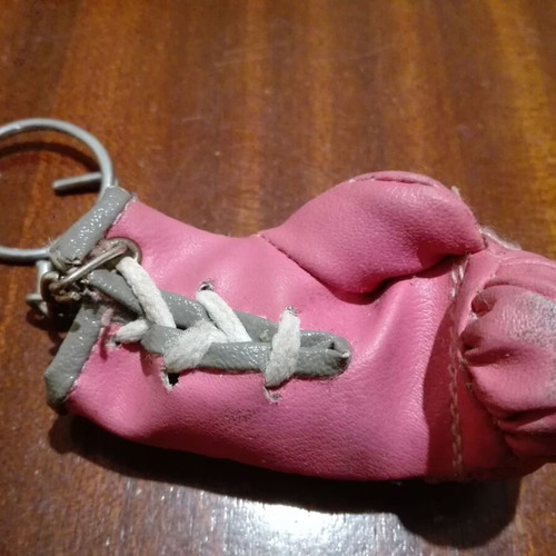 Boxing glove keychain used, pink