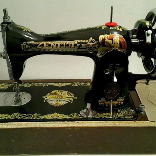 Zenith vintage sewing machine used, made in Japan collectible rare