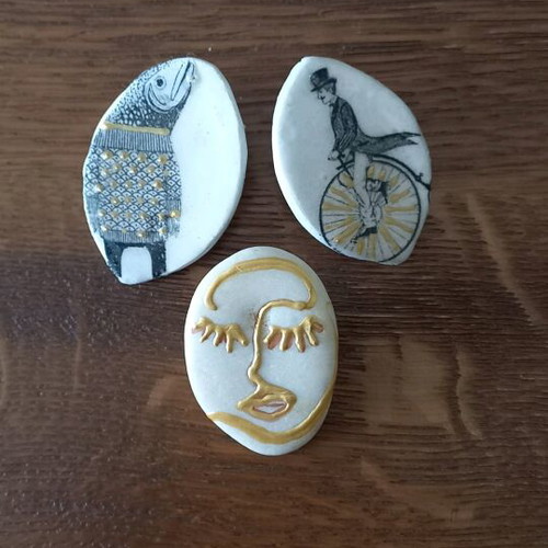 Handmade pins new, pack of 3, black and gold