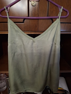Lynne sleeveless top with adjustable straps like new, green, XL