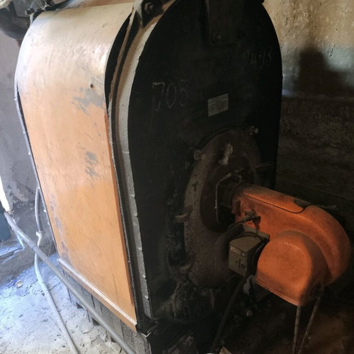 Oil tank 2000 lt and oil burner used