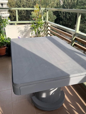 Table like new, 150x100x86 cm