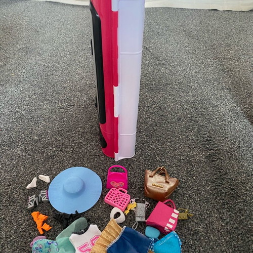 Barbie closet wardrobe with clothes and accessories like new