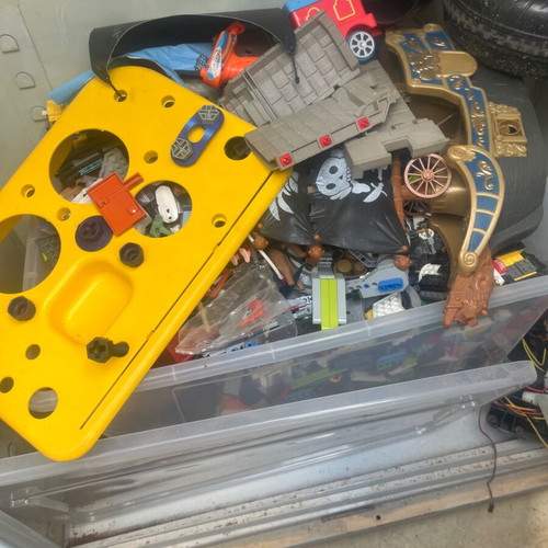 Lego pieces like new, assorted sizes and colors