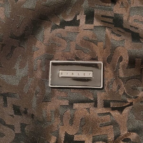 Sisley shoulder bag like new, brown with embossed letters and patent details