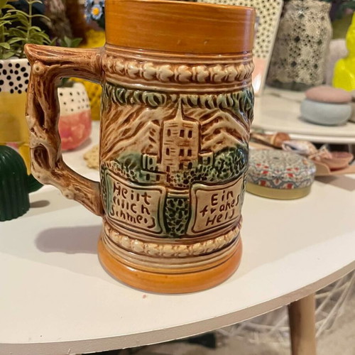 Vintage ceramic beer steins set of 2 like new