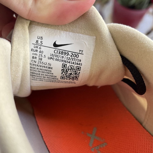 Nike Air Max 270 React athletic shoes size 40, excellent condition with sole wear