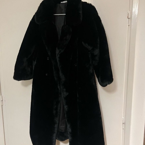 Monte Cervino ecological fur size SM like new, black