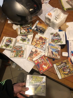 Θήκες και παιχνίδια Nintendo DS σαν καινούργια, πακέτο 15 τεμαχίων