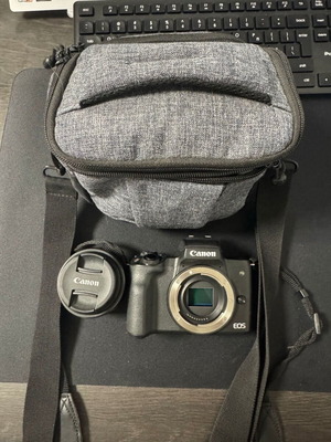 Canon EOS M50 mirrorless μεταχειρισμένη με τσάντα σε άριστη κατάσταση