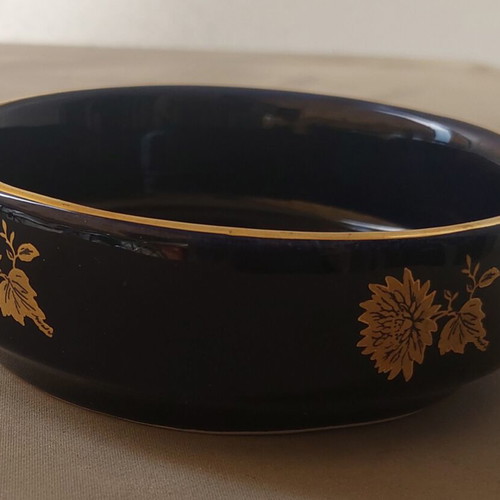 Ket.e. ashtray 24 carat like new, gold with 2 small rests