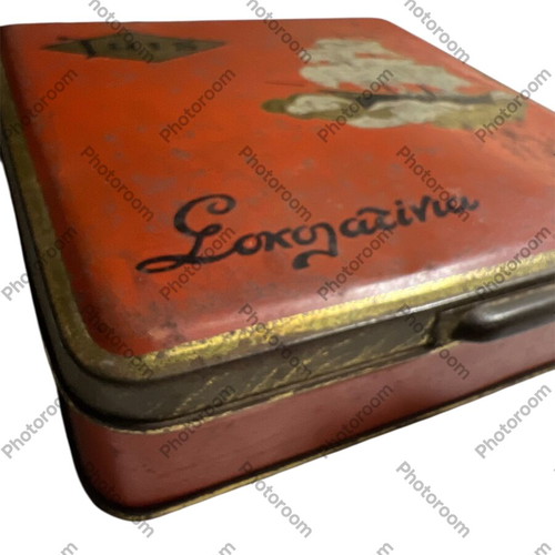 Metal box Iris chocolates used