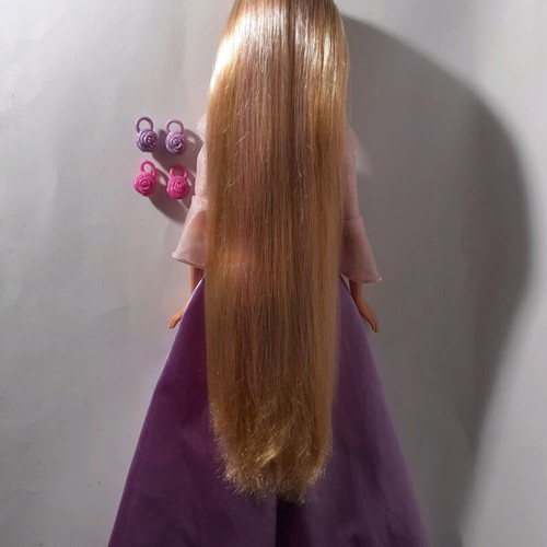 Barbie Rapunzel Cut and Style 2008 doll used
