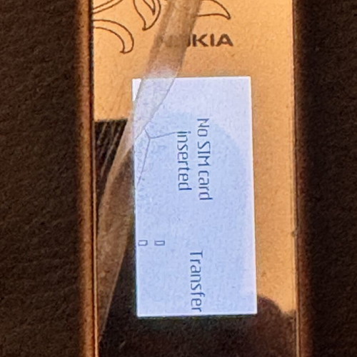 Nokia 7380 mobile phone in very good condition with small screen crack