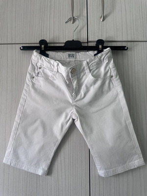 Armani Junior white bermuda shorts like new for boys 4 years