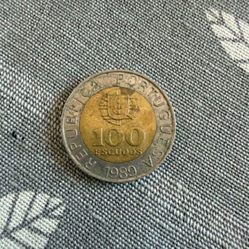 Collectible Portugal 100 Escudos coin 1989