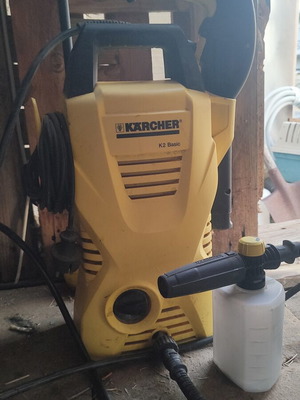 Karcher K2 Basic pressure washer with foam sprayer