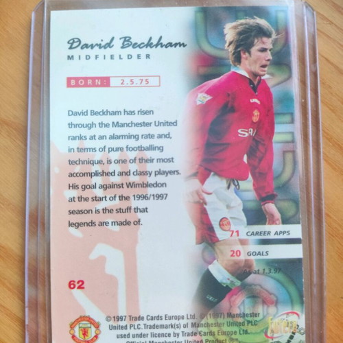 Futera 1997 David Beckham 2 cards like new, Manchester United pack