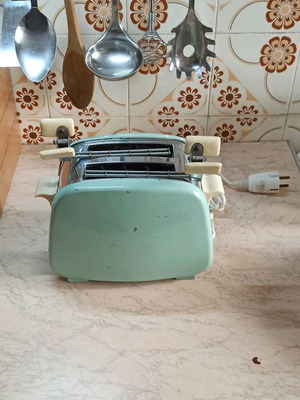 Vintage 1960 toaster used antique for decoration