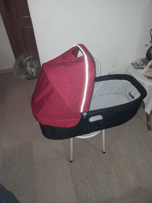 Baby stroller bassinet like new