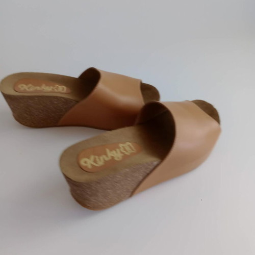 Women's leather platform sandals size 38, like new, cork sole