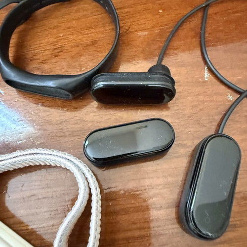 Smartwatches used, set of 3 with 5 straps and 2 chargers