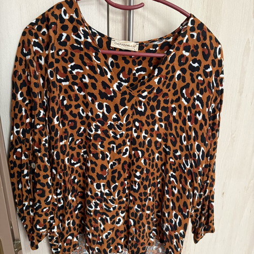 Blouse 3/4 sleeve size large like new