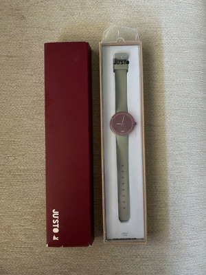 Justo wristwatch used, minimal retro unisex design