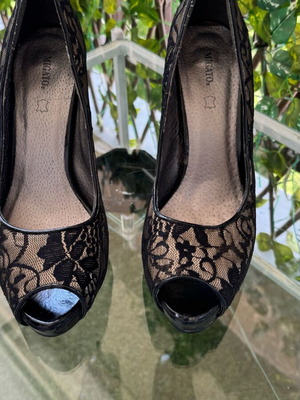 Migato high heel peep-toe 11cm black lace used