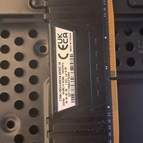 Corsair Vengeance LPX DDR4 16GB 2400MHz CL16 used RAM module
