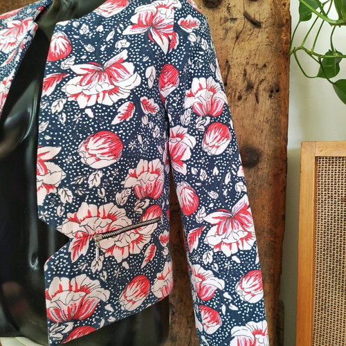 Atmosphere floral cropped blazer like new