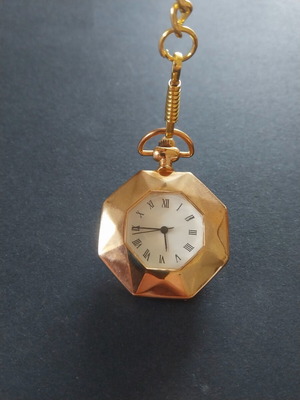 Gold-Plated Pocket Watch like new with chain, battery operated