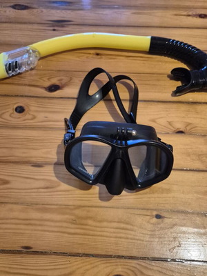 Snorkeling mask with GoPro mount and tempered glass like new, with snorkel