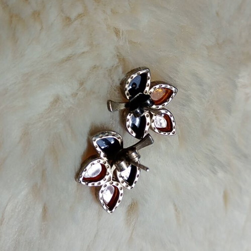 Women's earrings with amber, like new, orange and silver