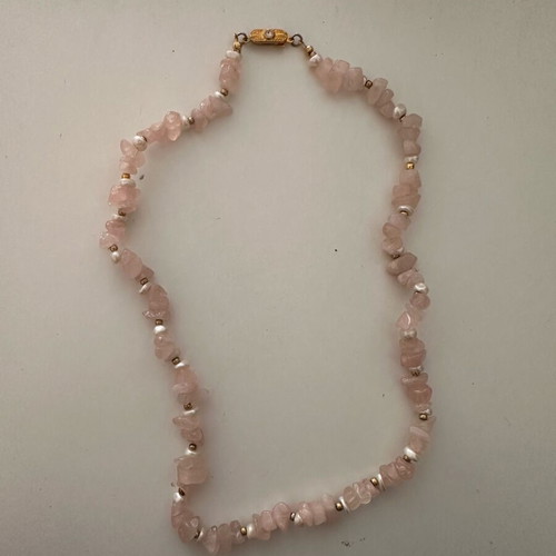 Necklace with pink quartz-like stones like new, gold details