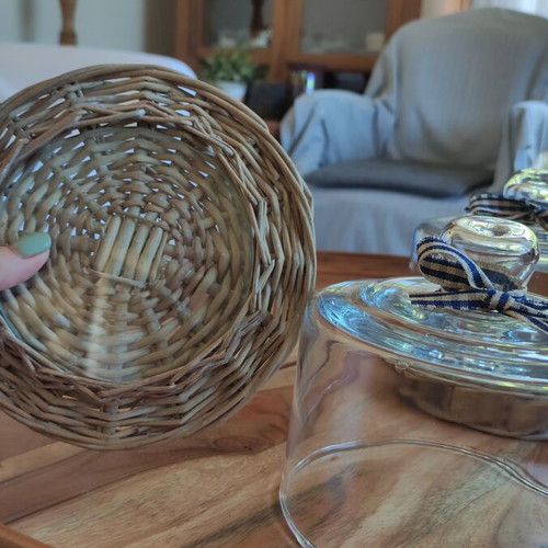 Cake stands like new, decorative