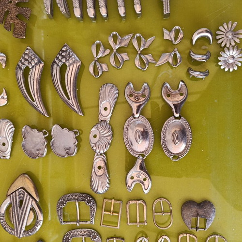 Belt buckles for women, pack of 95, various sizes