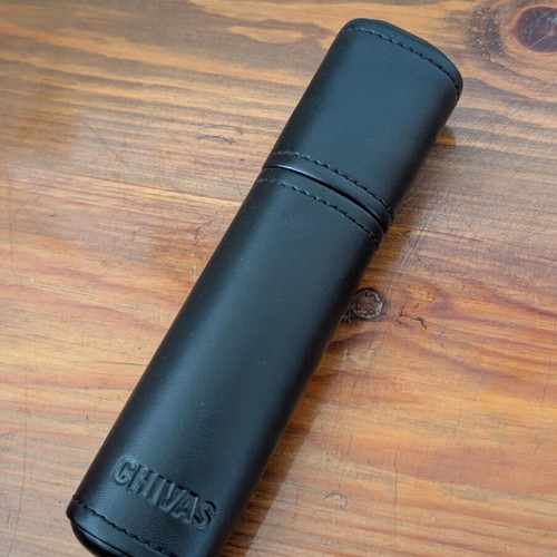 Chivas leather cigar case like new, 17 cm