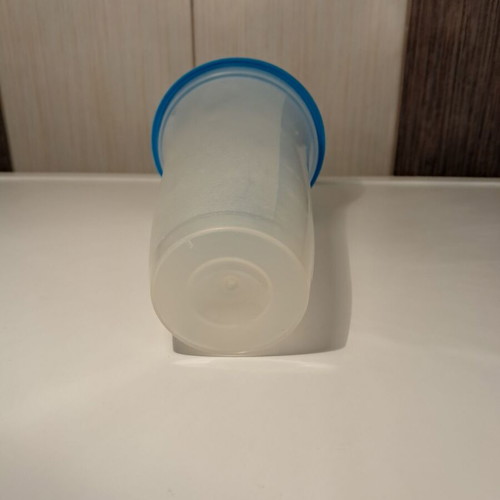Shaker 500ml with blue lid like new