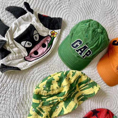 Baby hats like new, pack for boys 3 months to 2-3 years