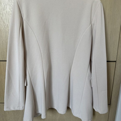 4-piece beige women's set made in Italy like new