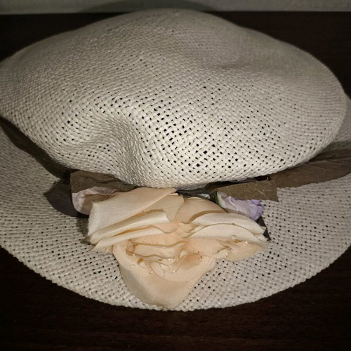 Women's summer hat like new, beige, size M